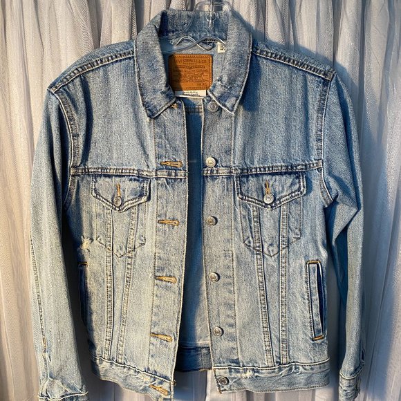LEVIS JEAN JACKET AND UO HOODIE TOP (XS) (EUC/GUC) - Picture 9 of 10